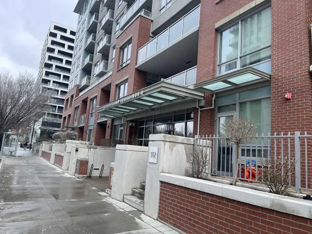 46 9 Street NE Calgary AB T2E 7Y1