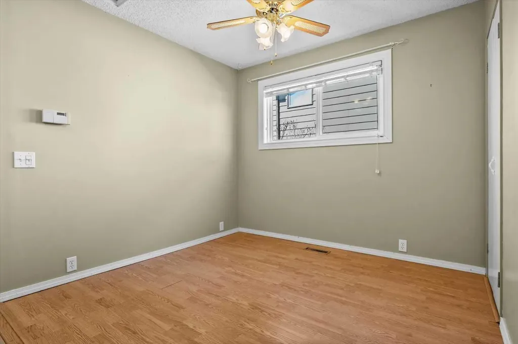 96 Jensen Crescent NE Airdrie AB T4B 1N8