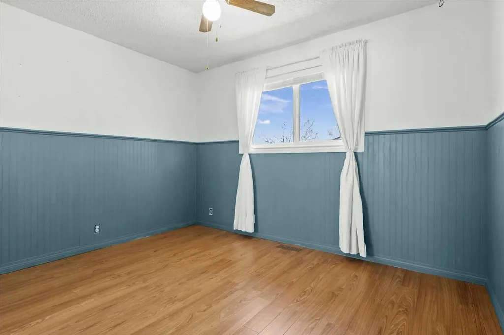 96 Jensen Crescent NE Airdrie AB T4B 1N8