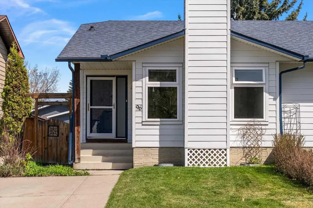 96 Jensen Crescent NE Airdrie AB T4B 1N8