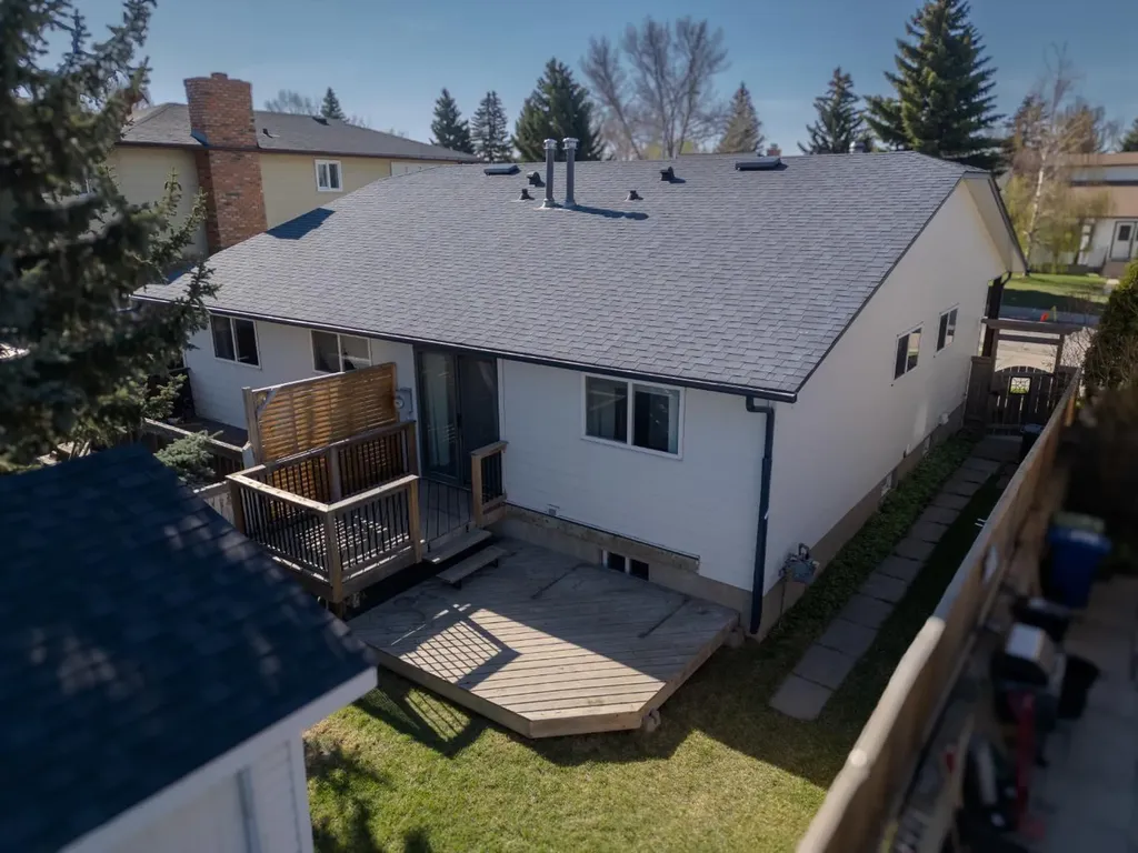 96 Jensen Crescent NE Airdrie AB T4B 1N8