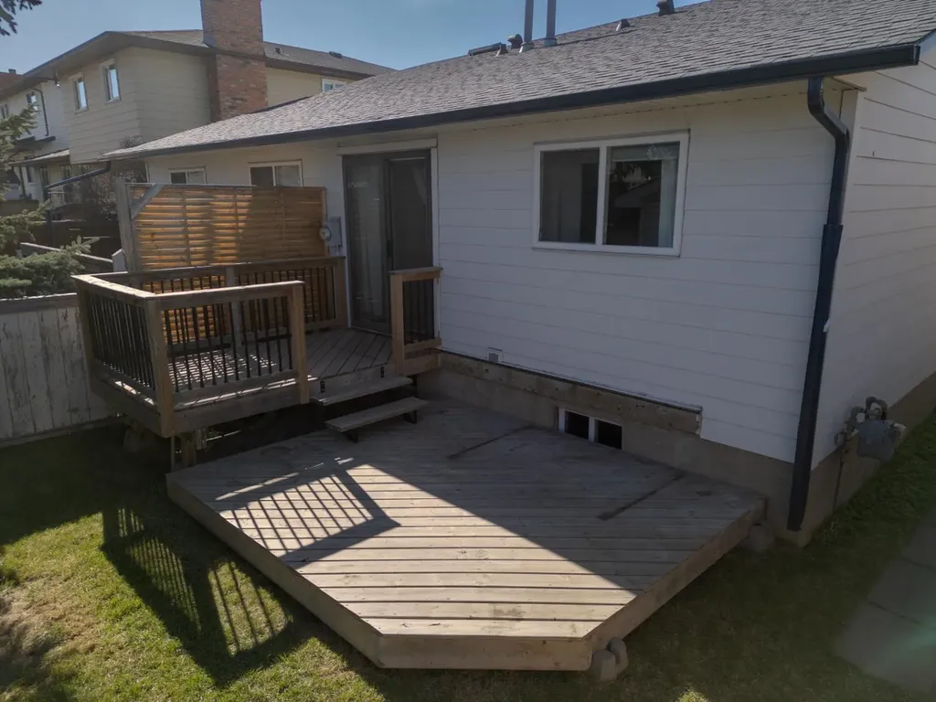 96 Jensen Crescent NE Airdrie AB T4B 1N8