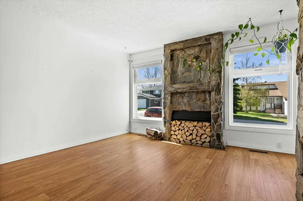 96 Jensen Crescent NE Airdrie AB T4B 1N8