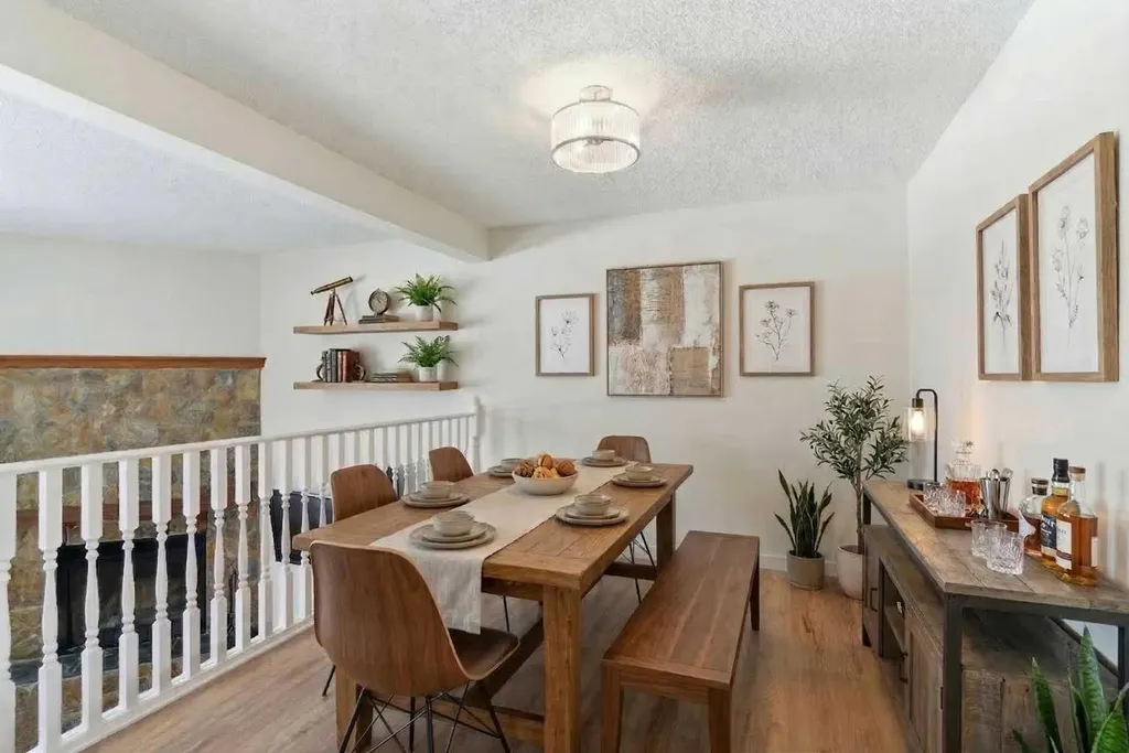 23 Glamis Drive SW Calgary AB T3E 6S3