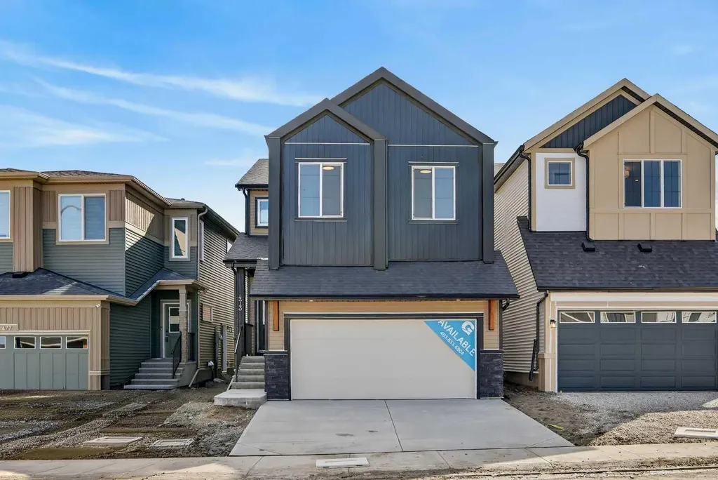 473 Lewiston Landing NE Calgary AB T3l 2M4
