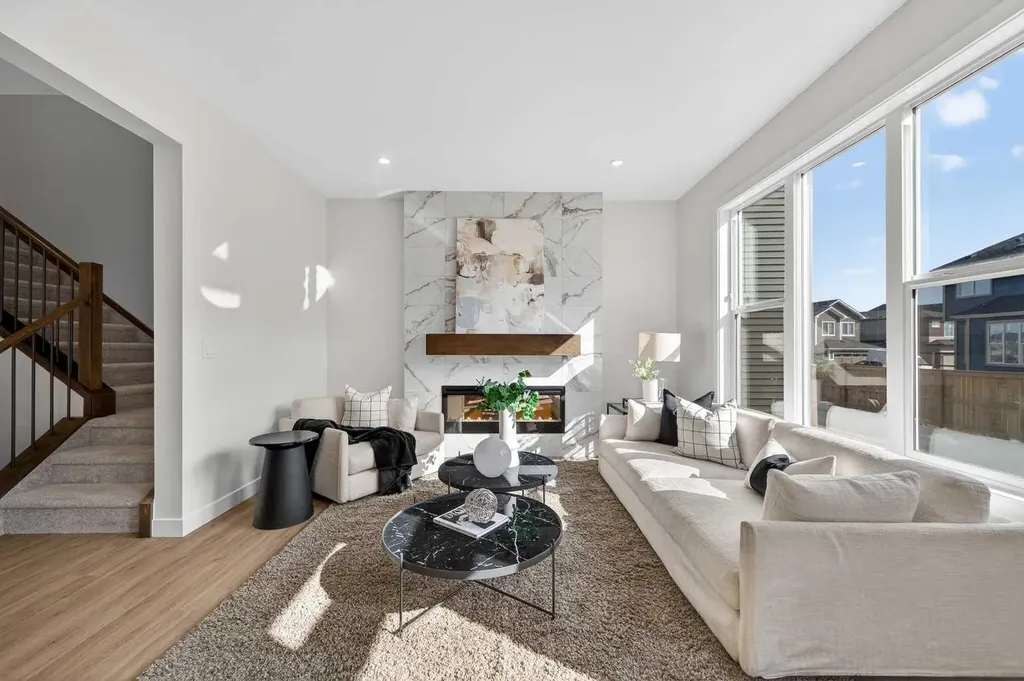 473 Lewiston Landing NE Calgary AB T3l 2M4