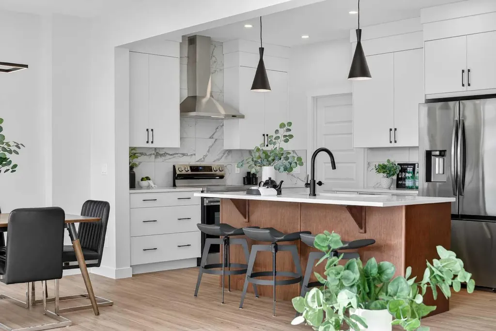 473 Lewiston Landing NE Calgary AB T3l 2M4