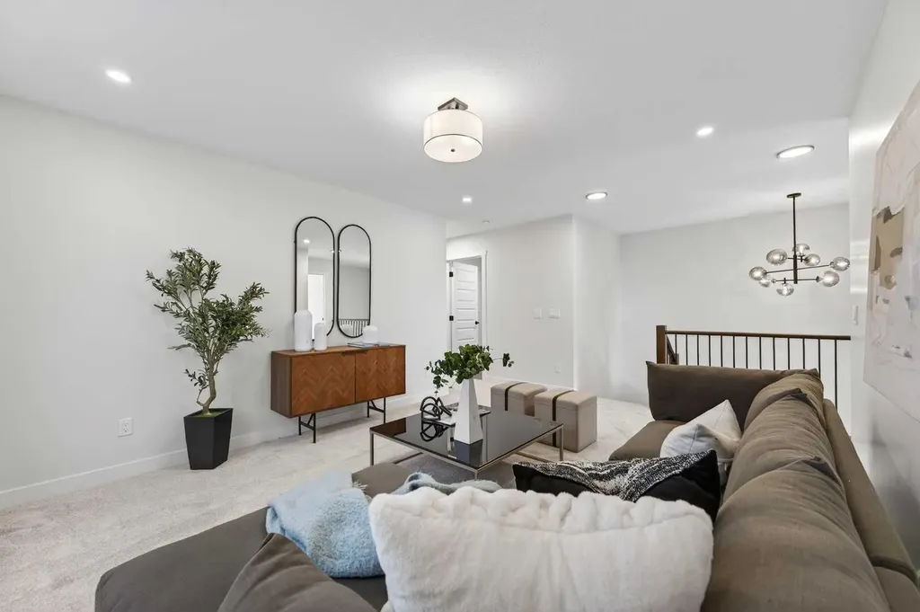 473 Lewiston Landing NE Calgary AB T3l 2M4