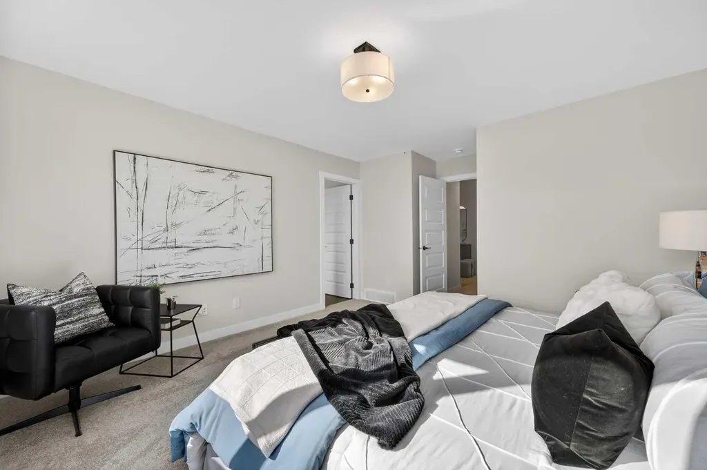 473 Lewiston Landing NE Calgary AB T3l 2M4