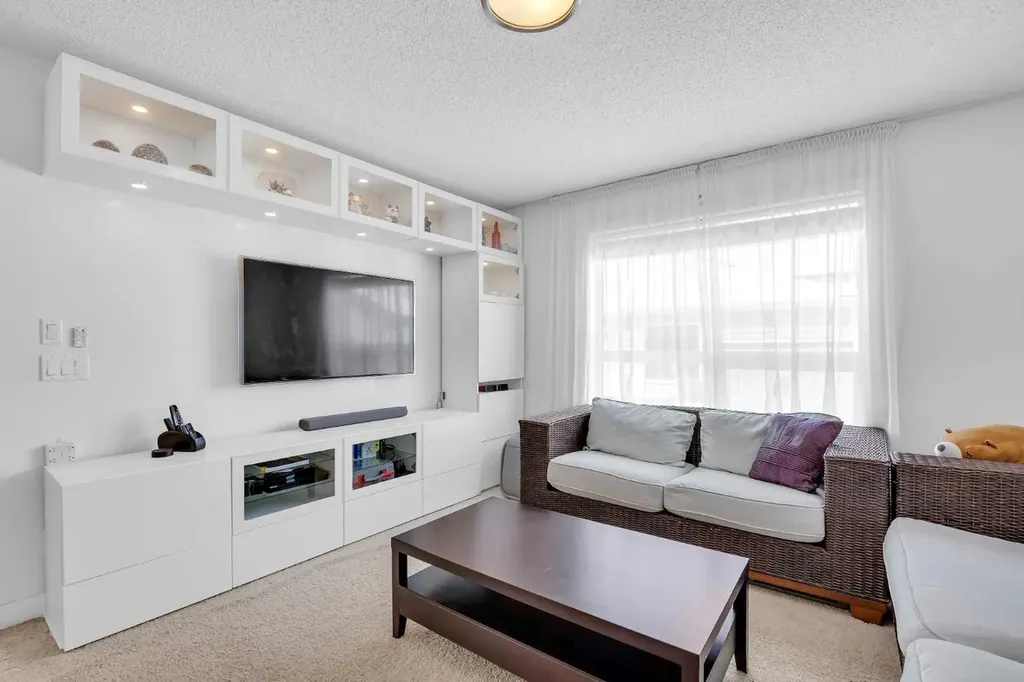 245 Skyview Ranch Way NE Calgary AB T3N 0A9