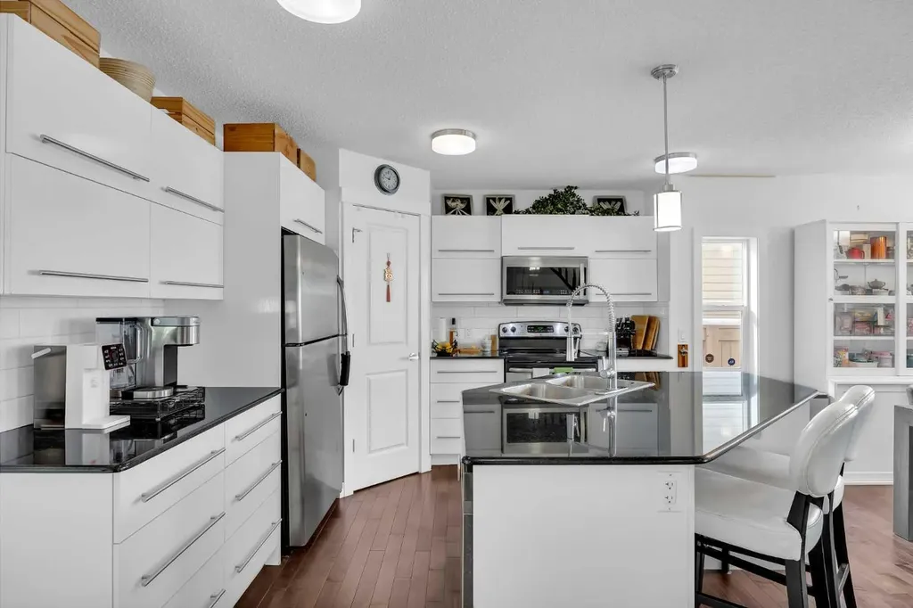 245 Skyview Ranch Way NE Calgary AB T3N 0A9