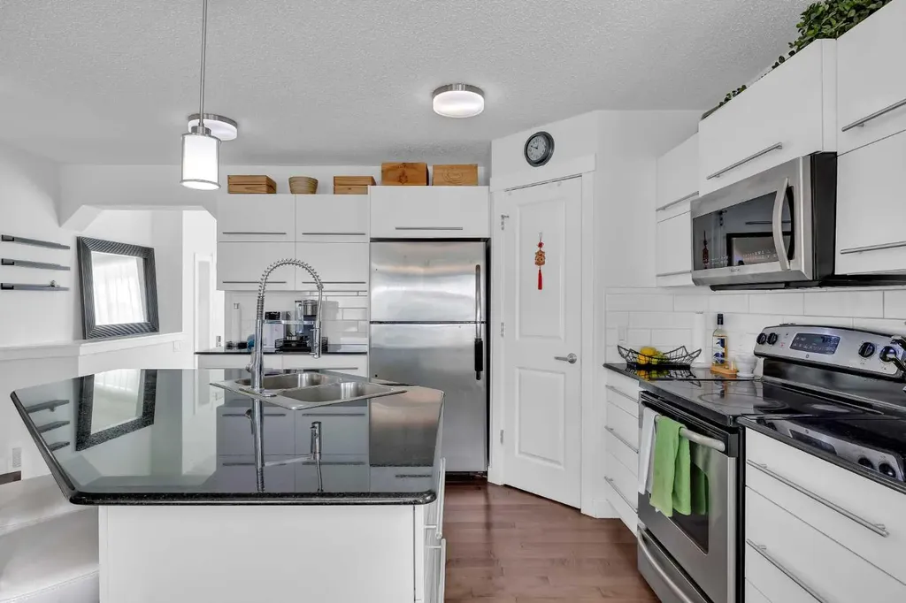 245 Skyview Ranch Way NE Calgary AB T3N 0A9