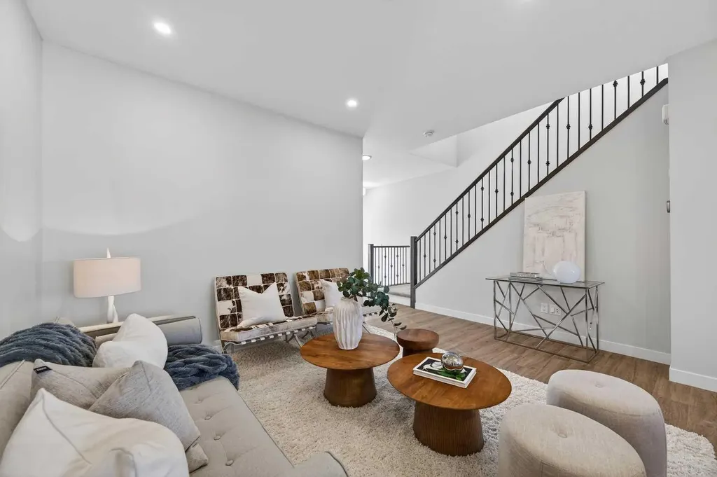 420 Lewiston Landing NE Calgary AB T3L 2M4