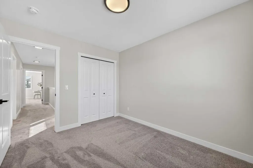 420 Lewiston Landing NE Calgary AB T3L 2M4