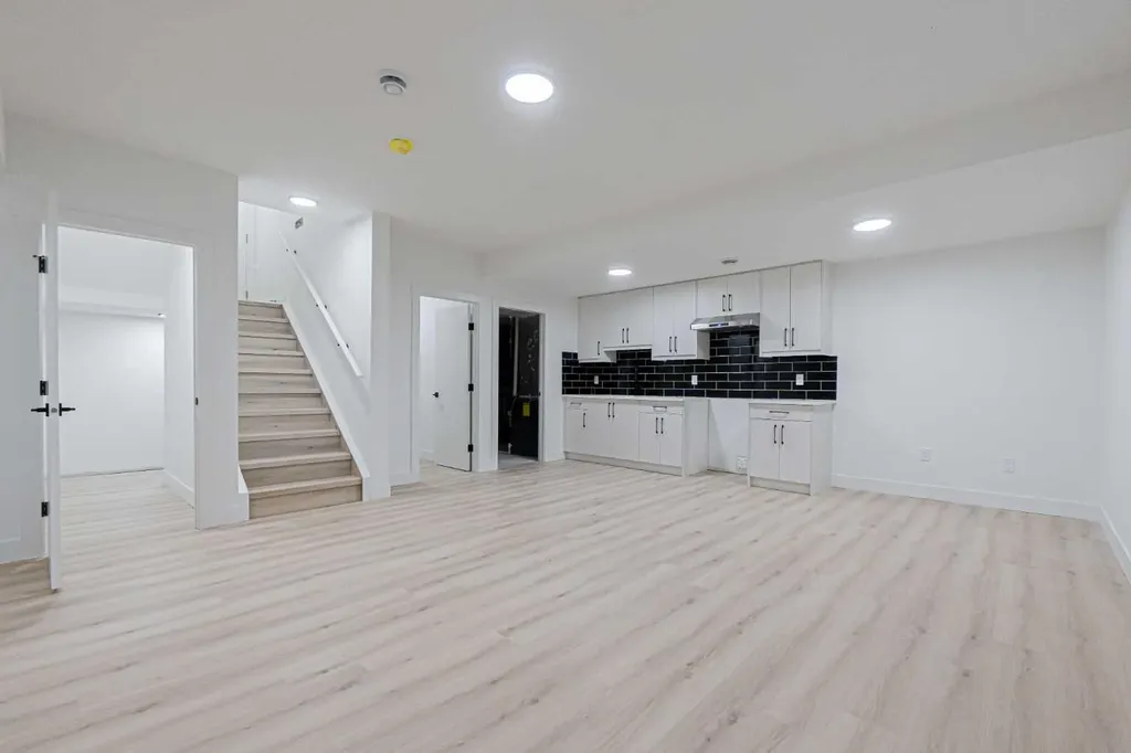 137 Saddlecrest Circle NE Calgary AB T3J 0Z2