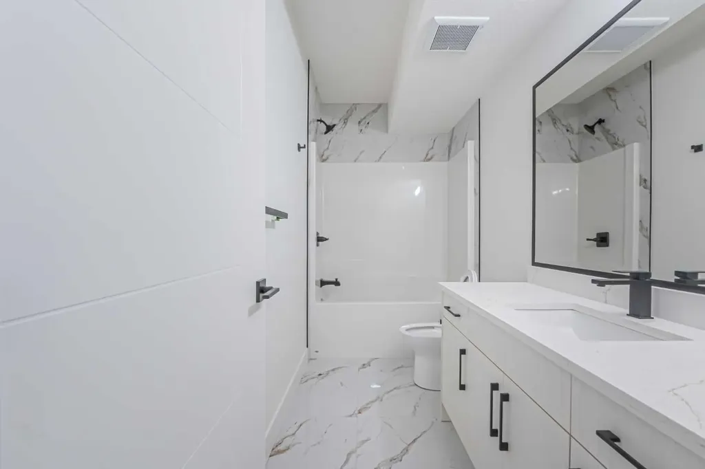 137 Saddlecrest Circle NE Calgary AB T3J 0Z2