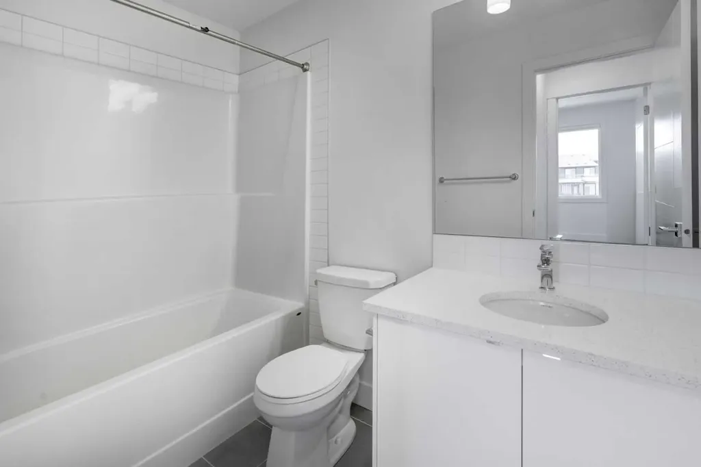 10060 46 Street NE Calgary AB T3J 2H8
