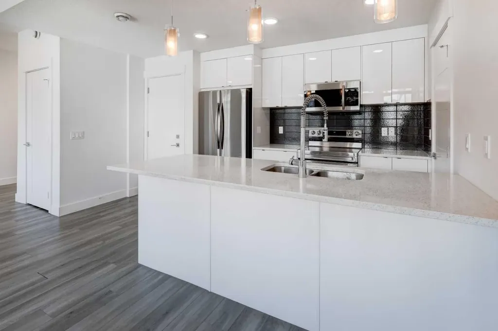 10060 46 Street NE Calgary AB T3J 2H8