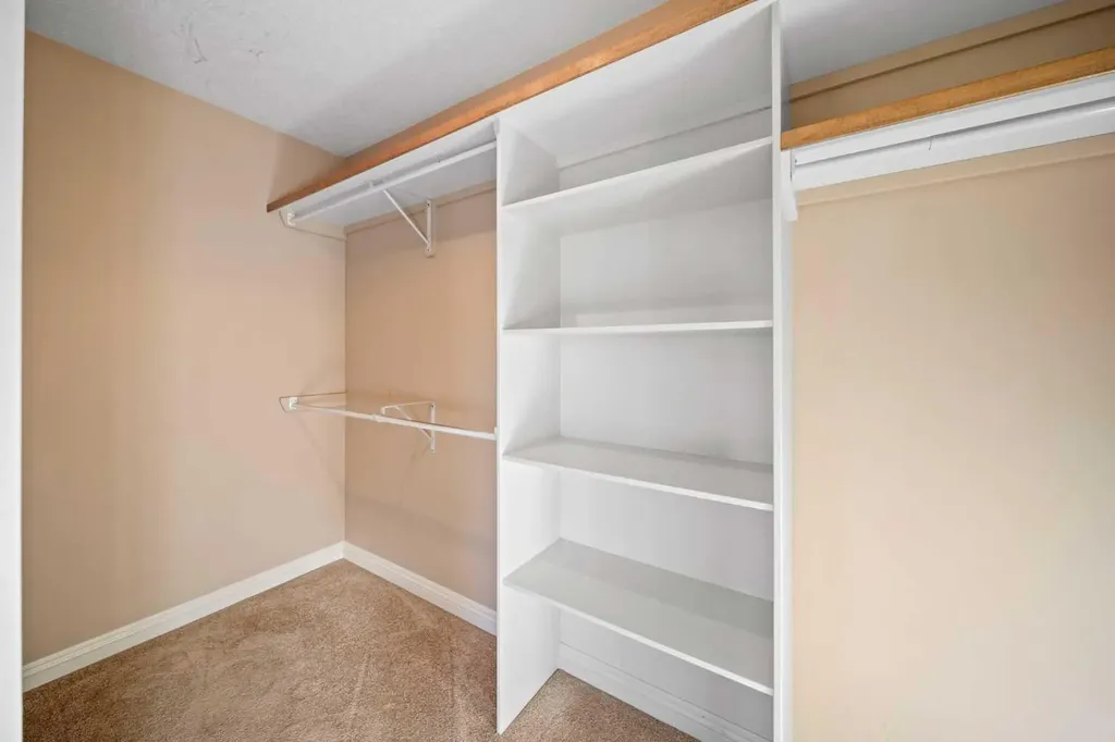 116 Allwright Close Red Deer AB T4R 3P2