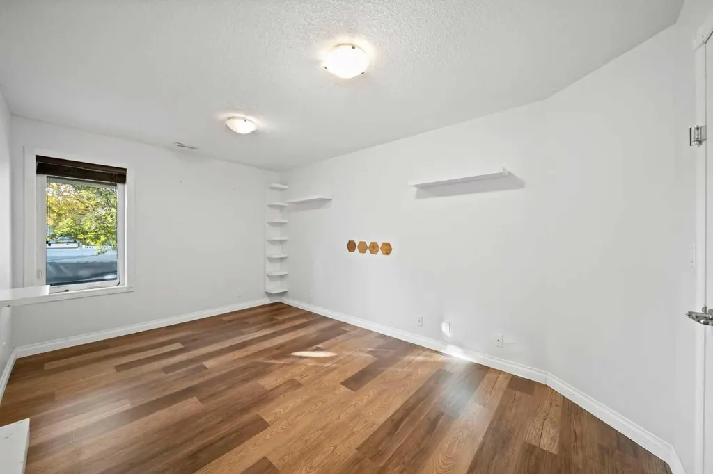 116 Allwright Close Red Deer AB T4R 3P2