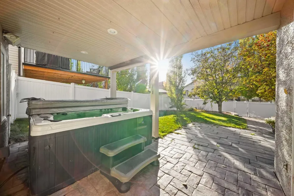116 Allwright Close Red Deer AB T4R 3P2