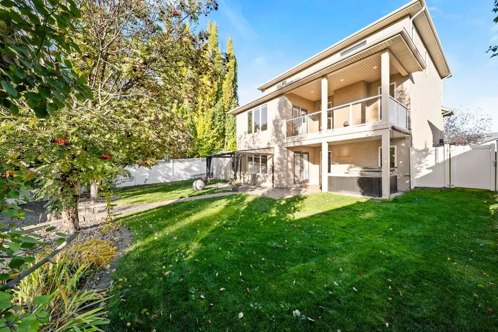 116 Allwright Close Red Deer AB T4R 3P2