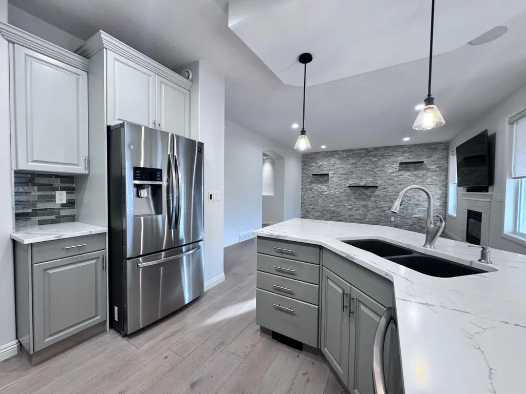 116 Allwright Close Red Deer AB T4R 3P2