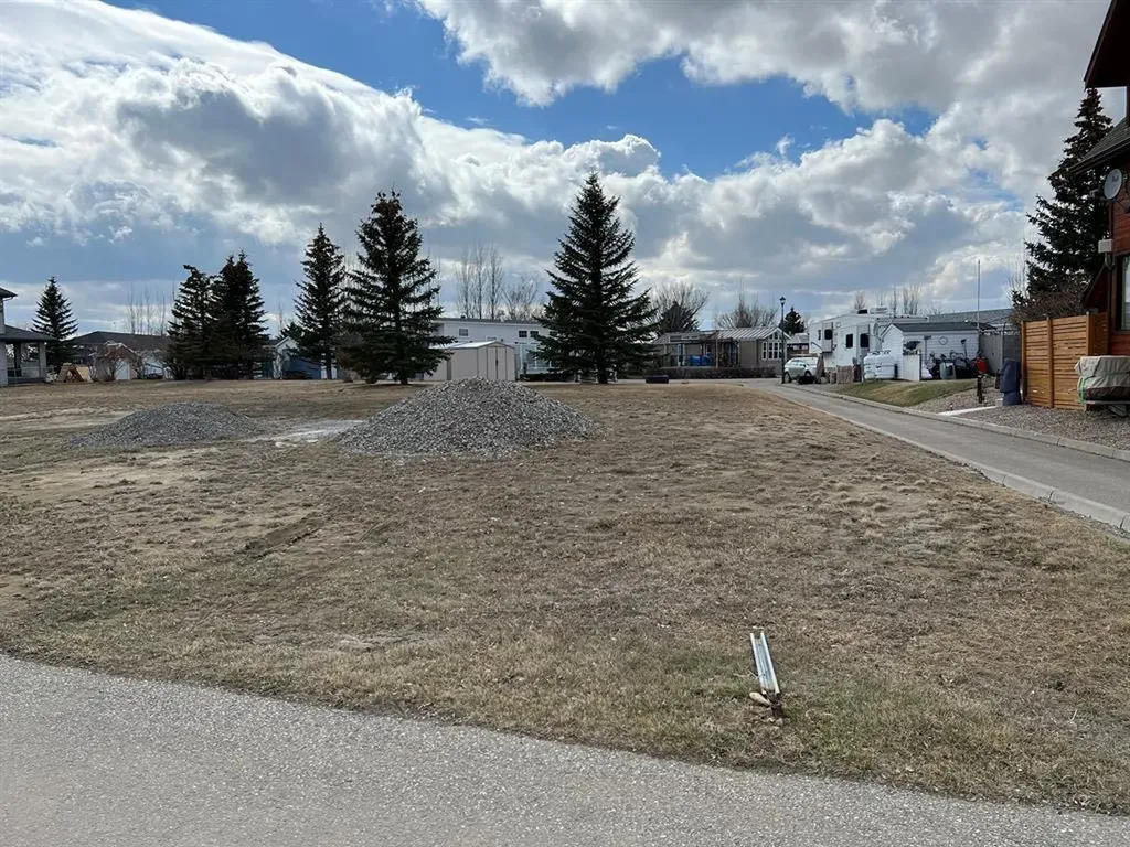 95 White Pelican Way Rural Vulcan County AB T0L 2B0