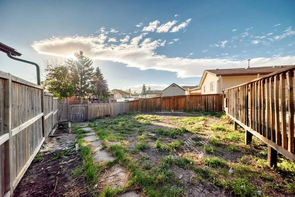199 Maitland Drive NE Calgary AB T2A 5C1