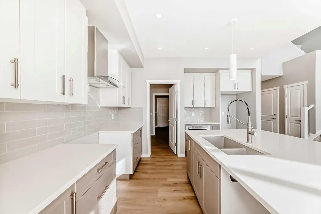 1093 Sawgrass Link NW Airdrie AB T4B5V2