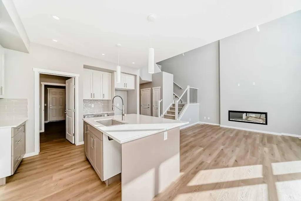 1093 Sawgrass Link NW Airdrie AB T4B5V2