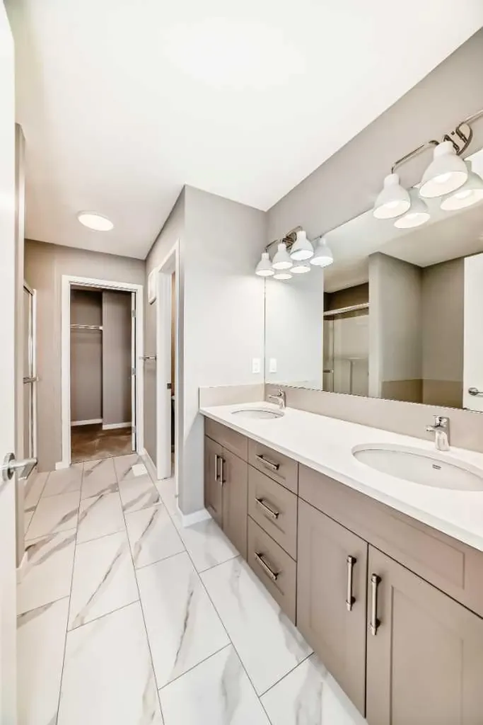 1093 Sawgrass Link NW Airdrie AB T4B5V2