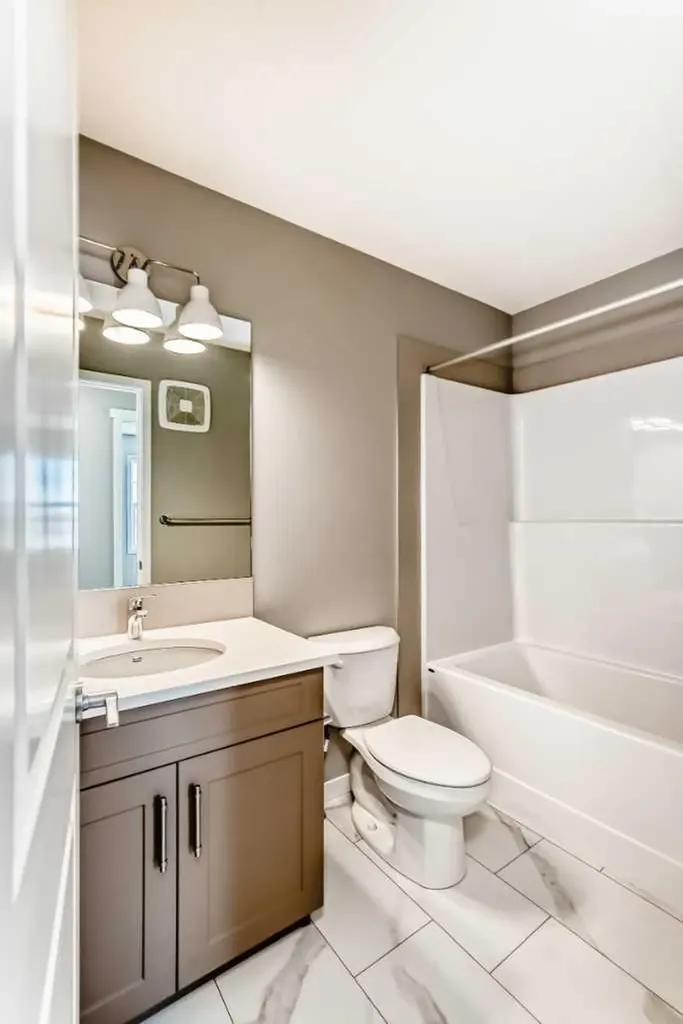 1093 Sawgrass Link NW Airdrie AB T4B5V2