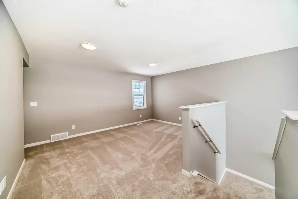 1093 Sawgrass Link NW Airdrie AB T4B5V2
