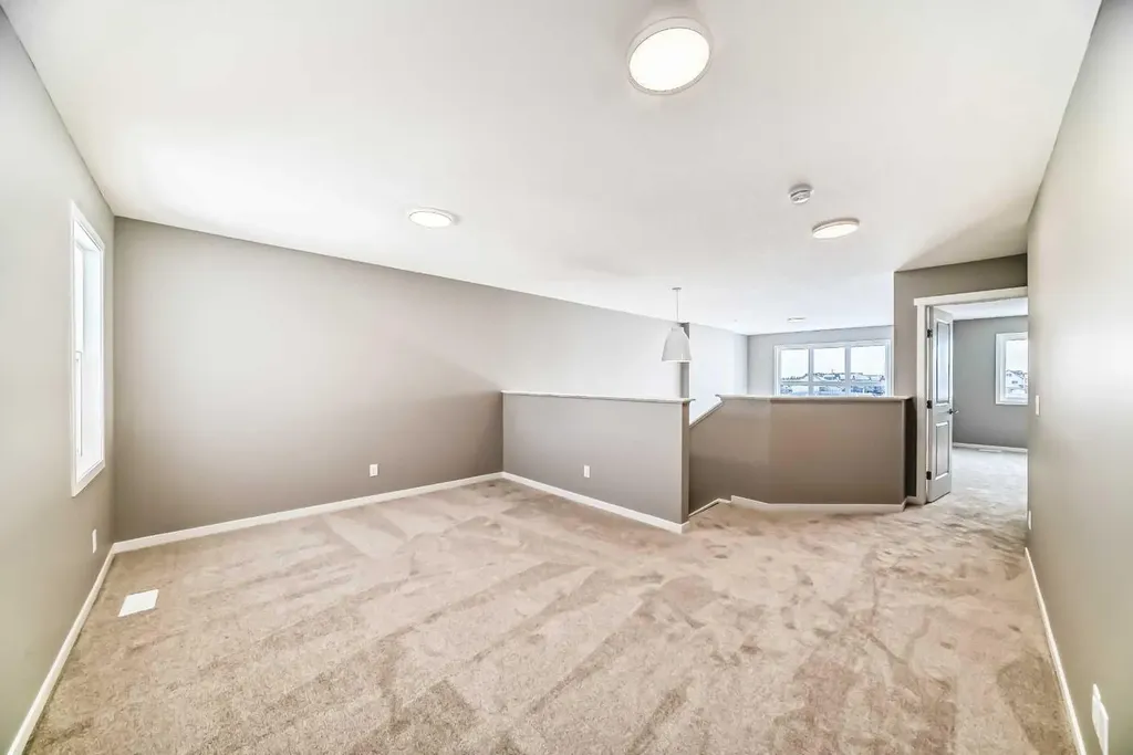 1093 Sawgrass Link NW Airdrie AB T4B5V2