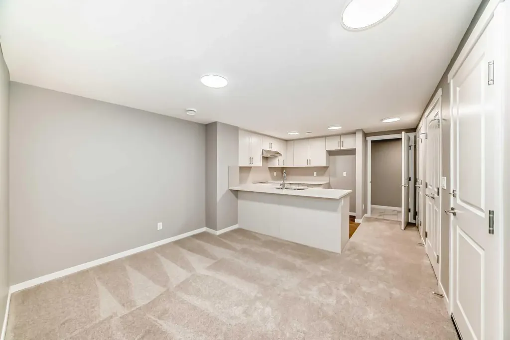1093 Sawgrass Link NW Airdrie AB T4B5V2