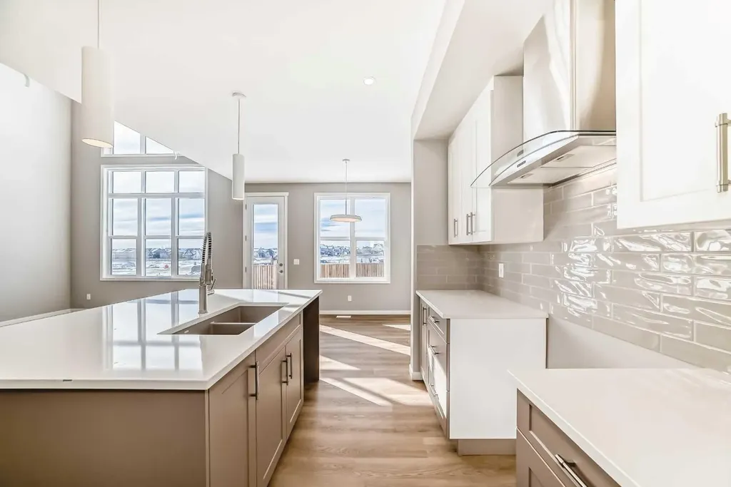 1093 Sawgrass Link NW Airdrie AB T4B5V2