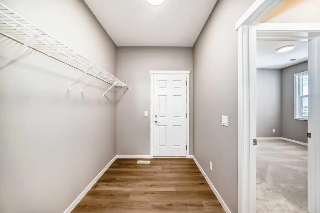 1093 Sawgrass Link NW Airdrie AB T4B5V2