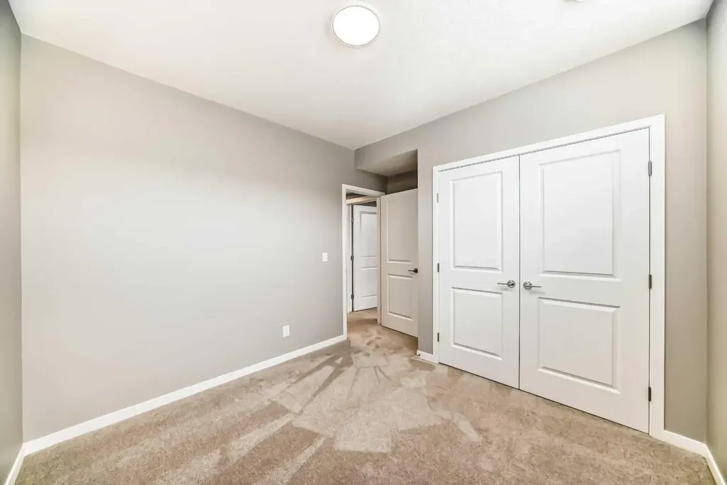 1093 Sawgrass Link NW Airdrie AB T4B5V2