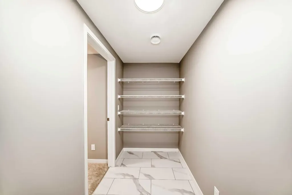 1093 Sawgrass Link NW Airdrie AB T4B5V2