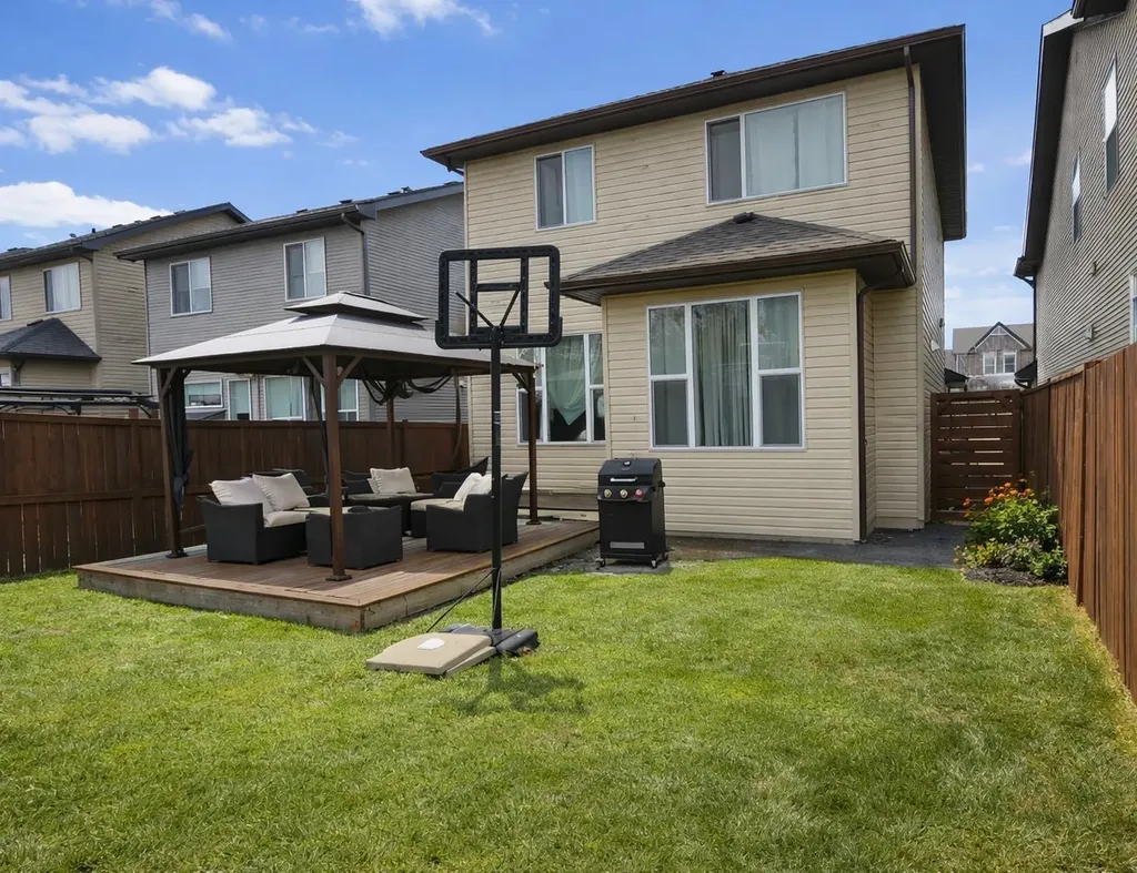 1580 New Brighton Drive SE Calgary AB T2Z 0P8