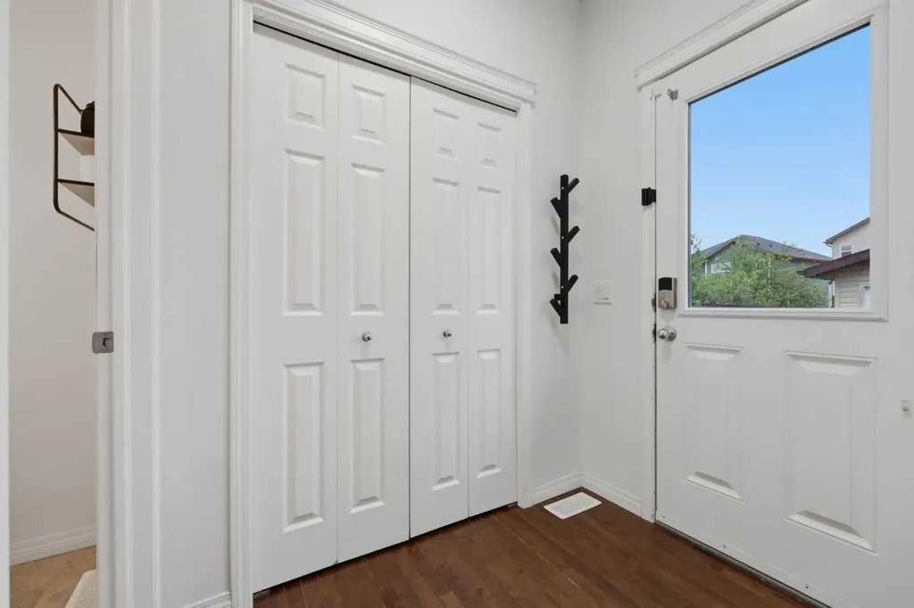35 Covecreek Place NE Calgary AB T3K 0L3