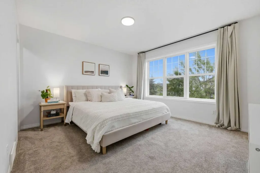 35 Covecreek Place NE Calgary AB T3K 0L3