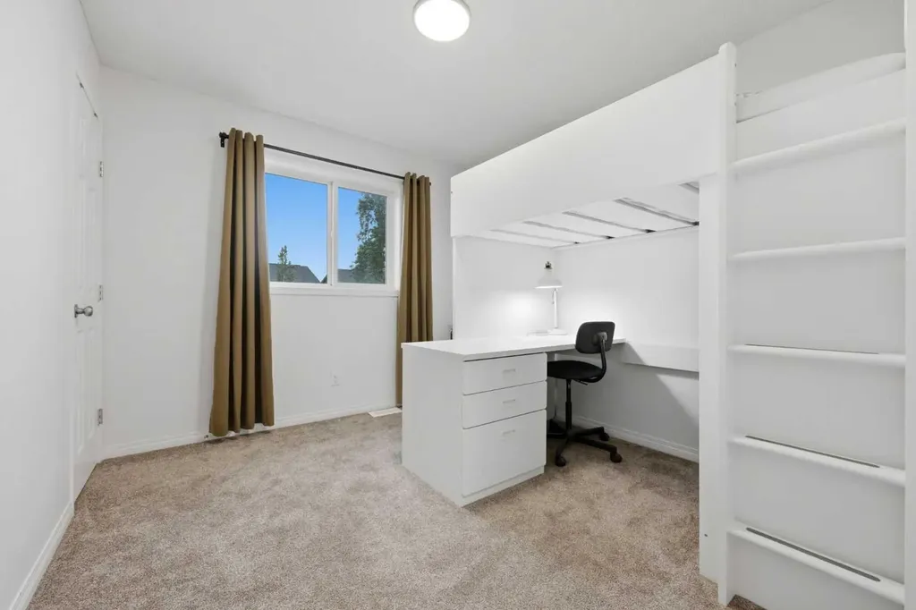 35 Covecreek Place NE Calgary AB T3K 0L3