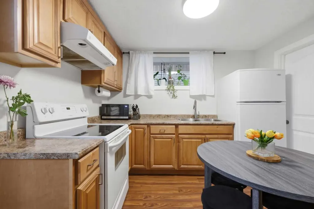 35 Covecreek Place NE Calgary AB T3K 0L3