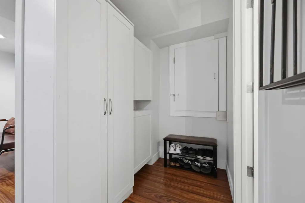 35 Covecreek Place NE Calgary AB T3K 0L3