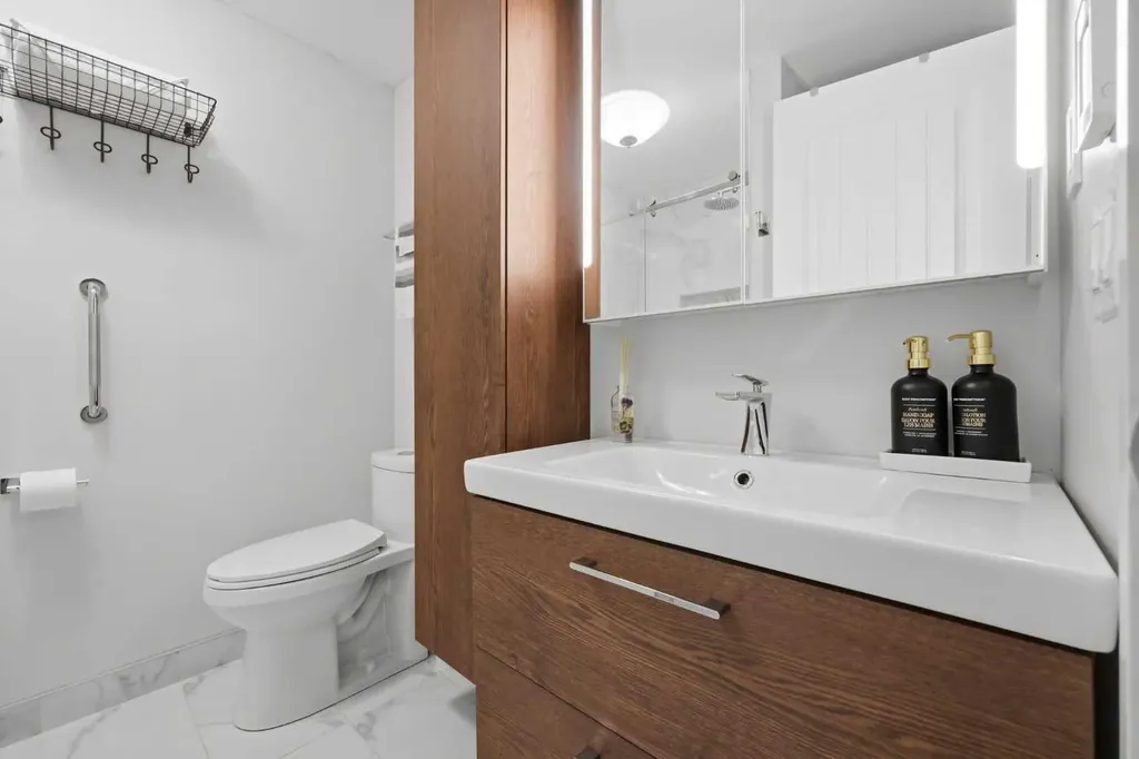 35 Covecreek Place NE Calgary AB T3K 0L3