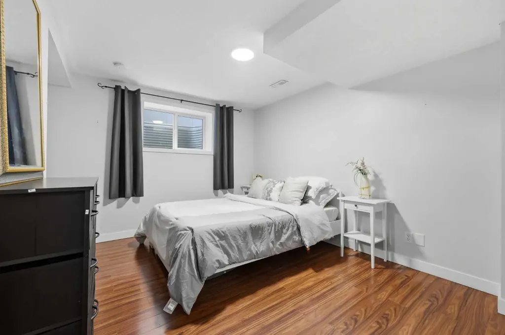 35 Covecreek Place NE Calgary AB T3K 0L3