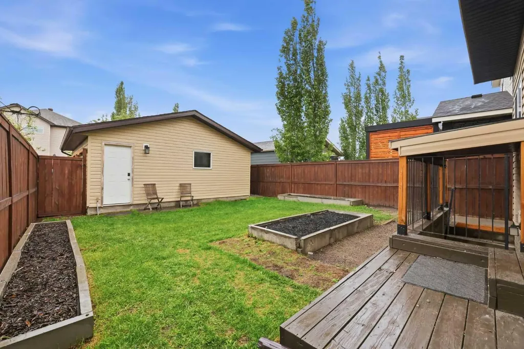 35 Covecreek Place NE Calgary AB T3K 0L3