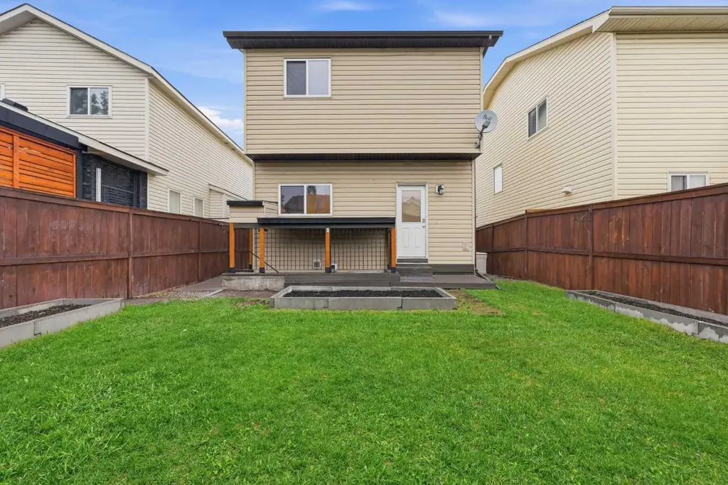 35 Covecreek Place NE Calgary AB T3K 0L3
